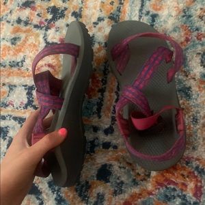 Womens chacos size 7